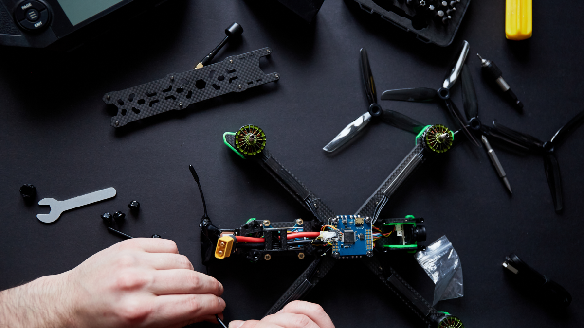 修理サービス - 日本ドローン機構株式会社